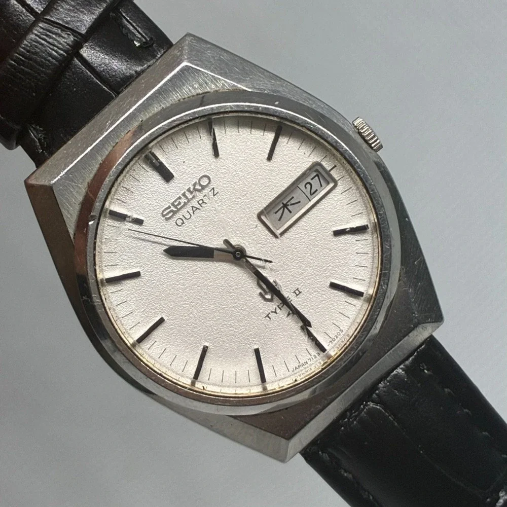 Seiko Type II Quartz Men Watch Silver  Tone 7123-7020 Day Date Leather Strap